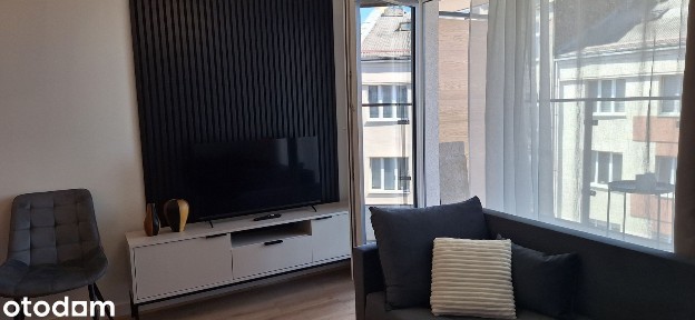 Apartament z sypialnią, balkonem, ok. Piotrkowskiej, 6 Sierpnia 19a