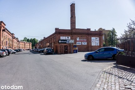 Lokal handlowo-usługowy 100m2 parter parking