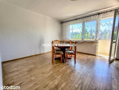 Prywatny parking|Możliwość doposażenia|Wolne