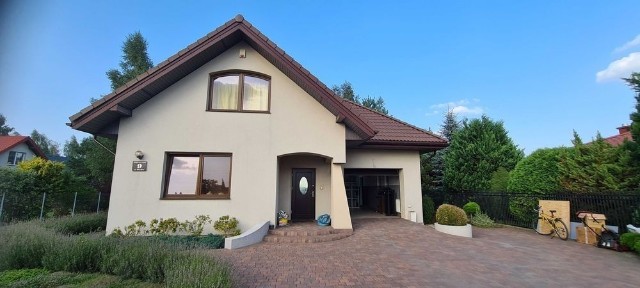 Dom z dużym ogrodem do wynajęcia | 150 m² | garaż | Rybienko Nowe