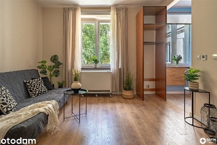 Gotowa kawalerka po remoncie - wysoki parter - blisko Rynku