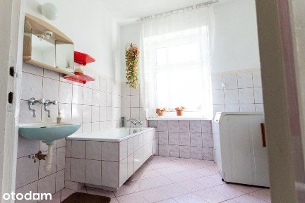 Na sprzedaż bliźniak z klimatem i ogrodem