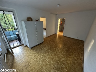 Czarnków, mieszkanie 2-pokojowe z balkonem i piwnicą w centrum.