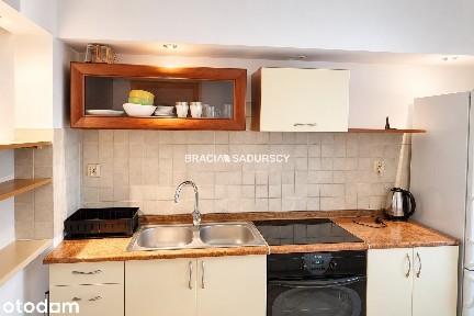 2 pok (oddzielne) 34m2 blisko centrum z garażem