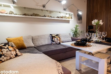 Przestronne 2 pokoje 52 m² z balkonem i miejsce postojowym.