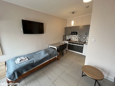 Pokój z aneksem kuchennym w mini hoteliku z osobnym wejściem.