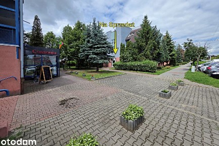 Parkitka. Mały lokal usługowy 23,4 m² przy cukierni Consonni.