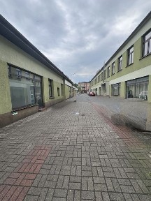 Lokal 42 m2 scisle centrum Pasaz Zielony Rynek do wynajecia Plac 23 Stycznia
