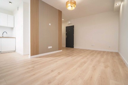 Gustowne 2 pokojowe mieszkanie na sprzedaż z dużą garderobą.Ulica Staromiejska.