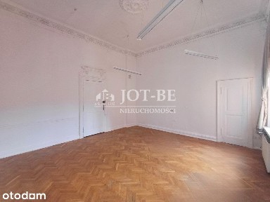 3 lokale biurowo-usługowe blisko Centrum!