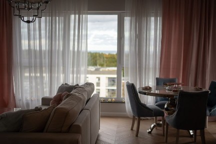 Wynajem apartamentu 58 m² z widokiem na Zatokę, balkon, parking