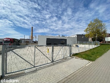 Lokal z bardzo dużym parkingiem