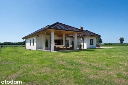 Parterowy dom z dużą działką