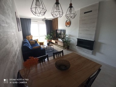 Sprzedam mieszkanie 3 pokoje 64m2 wysoki standard, osobno kuchnia, agd pozostaje, 3 szafy w zabudowie