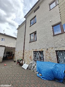 Dom + budynek mieszkalny w centrum Kobyłki. Pod mieszkania na wynajem