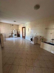 DOM 280 m 2 garaże 3 łazienki