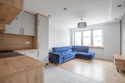 Trzypokojowe mieszkanie o powierzchni 53,10 m2. Podwyższony standard. Dostępne od 1 września.
