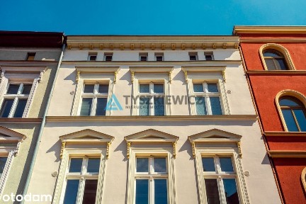 Budynek - Kamienica 2-piętrowa w centrum miasta