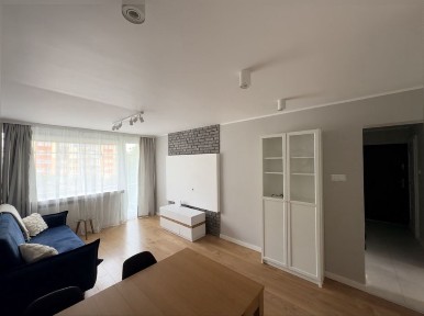 2 pokoje 45 m² | balkon | po remoncie | światłowód 1 Gb/s | bez prowizji