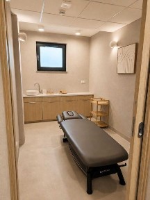 Gabinet do wynajęcia na usługi kosmetyczne lub rehabilitacyjne - Marina Sława.