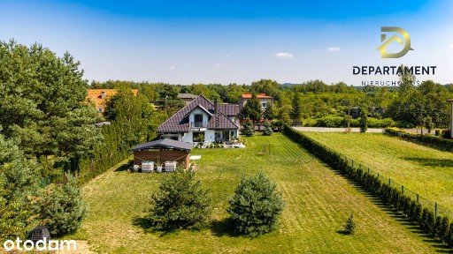 Piękny dom z dużą działką na sprzedaż