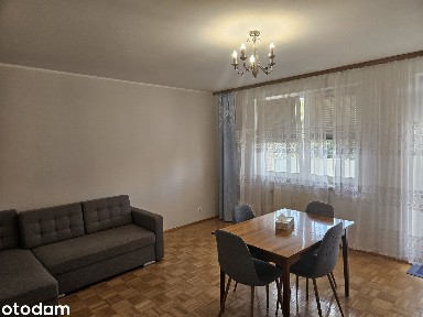 Jasne 2 pokoje z ogromnym balkonem na 1 pietrze, oddzielna kuchnia