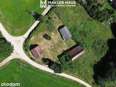 Dom z działką 6228 m² i zabudowaniami gospodarczym
