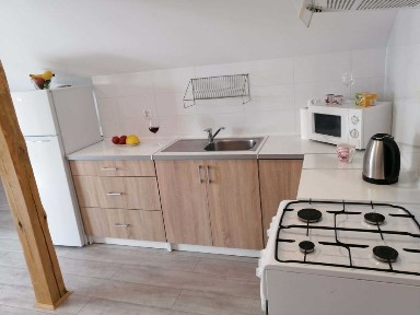 70m2 | 2 pokoje | umeblowane | garderoba | balkon | podwórko | spokojna okolica