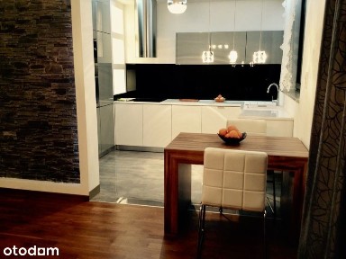 Elegancki apartament z garderobą, miejscem parkingowym | inflancka