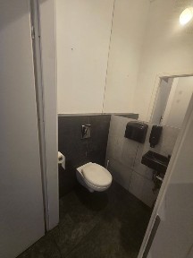 Lokal usługowy do wynajęcia Wrocław Ołtaszyn przy głównej ulicy 40m2