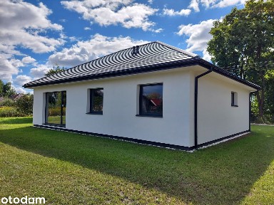 Wolnostojący dom parterowy 115 m - wszystkie media.