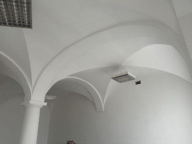 Działka 52 ary, 3 mieszkania, 2 lokale usługowe, budynek gospodarczy