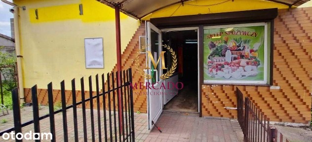 Lokal komercyjny na osiedlu domów jednorodzinych.