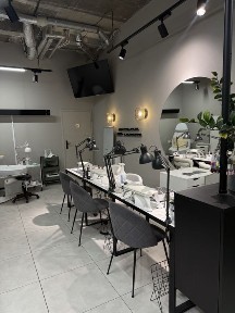 Wynajem stanowiska do manicure / pedicure ul.Nadwiślańska w Krakowie