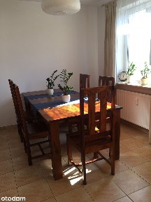Wynajem przestronnego mieszkania dwupoziomowego z osobną garderobą.