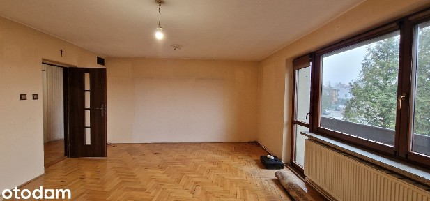 Piętro domu z ogródkiem