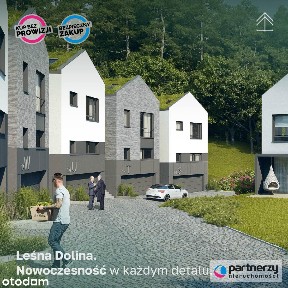 Wygodny dom na nowoczesnym osiedlu otoczony lasem