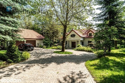 Posiadłość w stylu polskiego dworku
