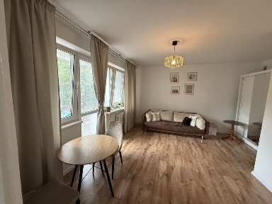 Warszawa, Ursynów, Pięciolinii 4