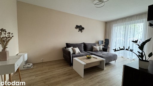 REZERWACJA Mieszkanie 2 pokojowe: kuchnia, balkon, komórka i garaż
