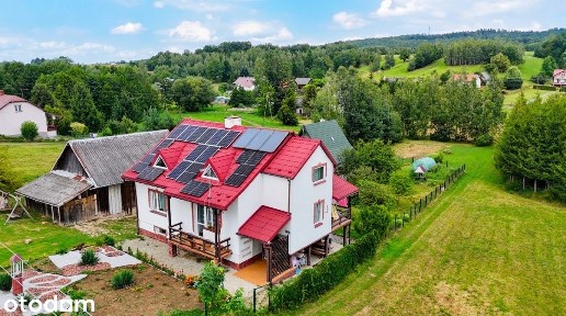 Dom z dużą działką i domkiem całorocznym