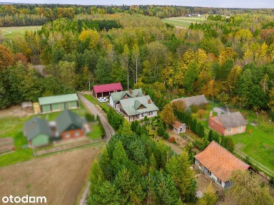 Dwa domy, wspólny dziedziniec i ogród | 1,26 ha