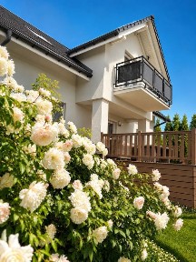 Rezydencja wielopokoleniowa z trzema niezależnymi apartamentami oraz osobną działką budowlaną | Racibórz - Ocice