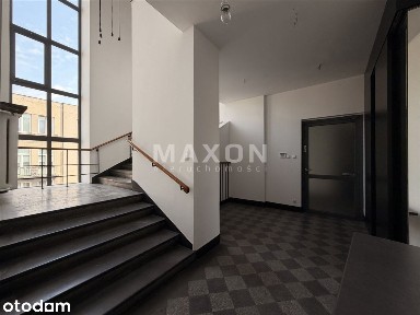 Dwupoziomowy lokal biurowy 173,58 m² z dużym taras