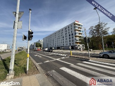 Narożny wysoki lokal 4mies czynsz 0zl + parking