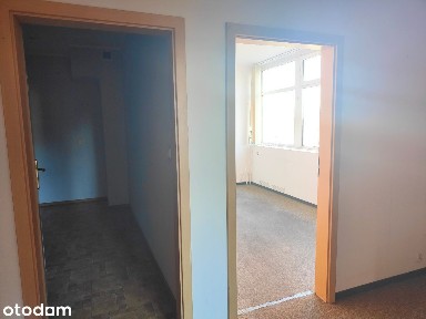 lokal w pawilonie handlowym przy Korotyńskiego 23