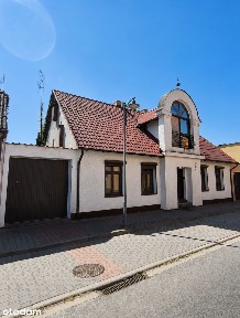 DOM W CENTRUM Z DUŻYM POTENCJAŁEM