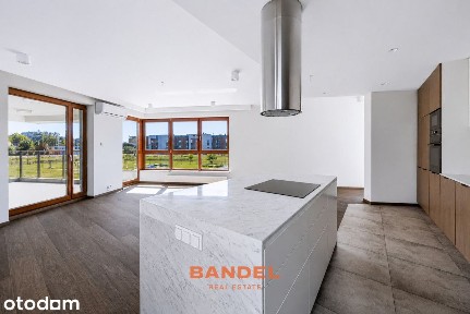 Świeżo wyremontowany apartament z dwoma balkonami