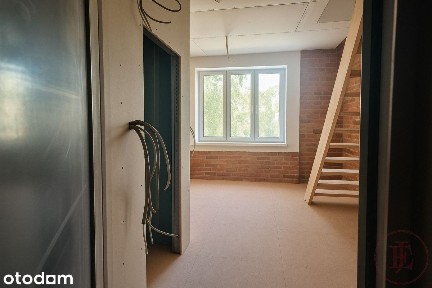 Łódź Górna, salon z aneksem, sypialnia