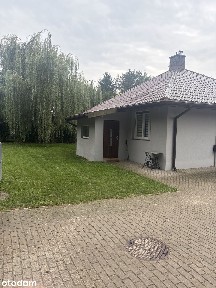 Dom wolnostojący z garażem i klimatyzacją
